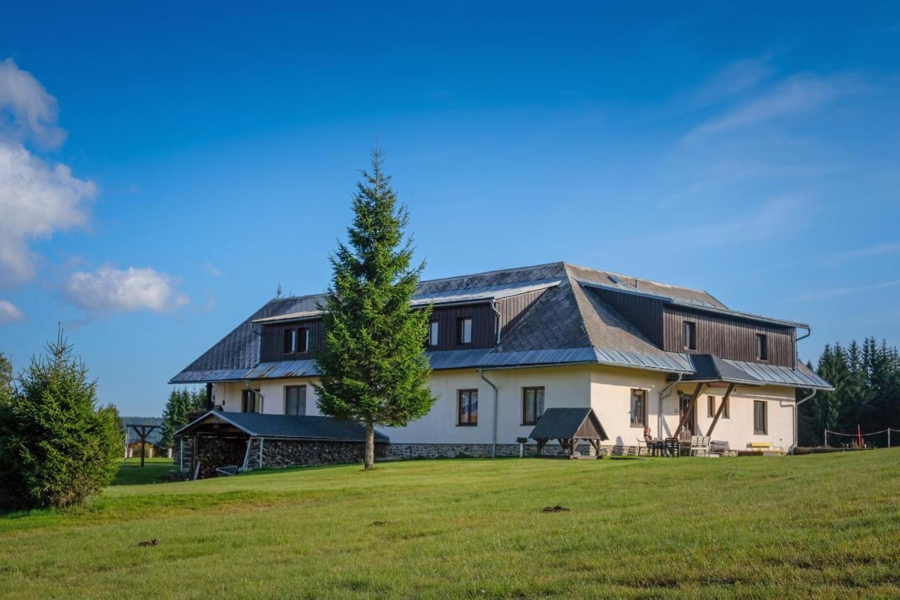 Horska Kvilda - Ubytovani U Chvalu Exterior photo